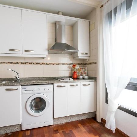 Holi-Rent Santa Marina Apartment Seville Exterior photo