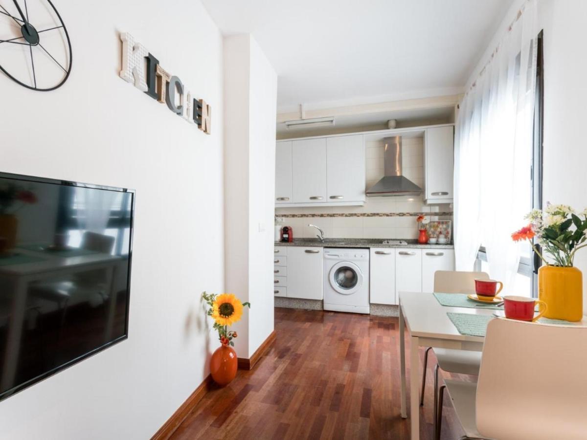 Holi-Rent Santa Marina Apartment Seville Exterior photo