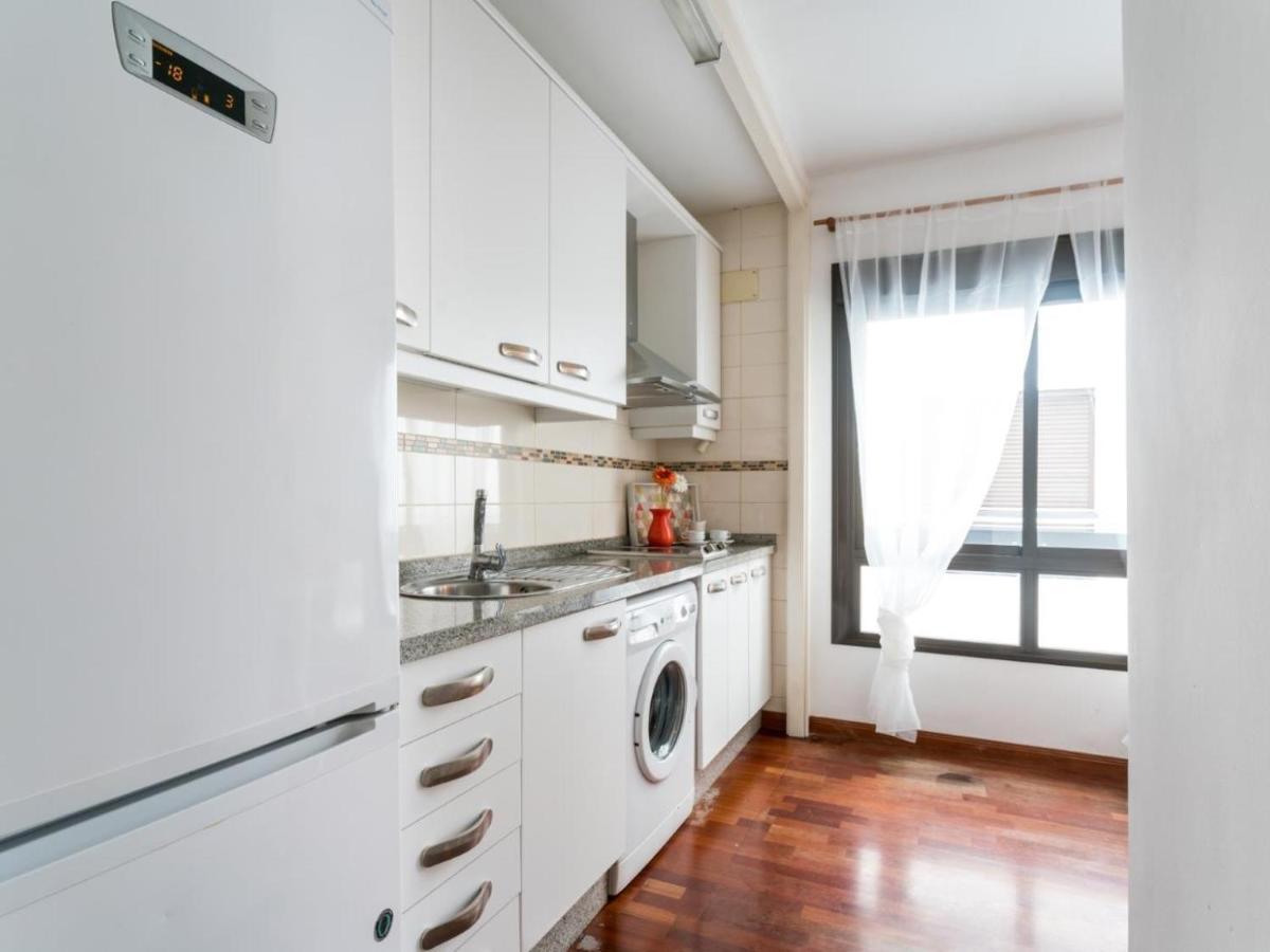 Holi-Rent Santa Marina Apartment Seville Exterior photo